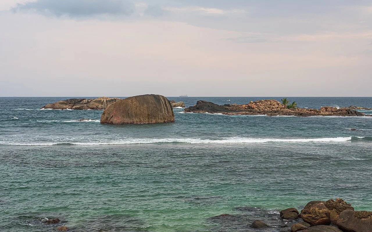 Galle - Sea view from the rampart in the Dutch Fort of Galle, Sri Lanka