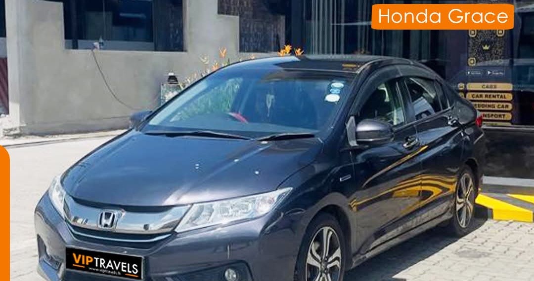 Honda Grace EX Hybrid Luxury Sedan - Photo 1 of 1